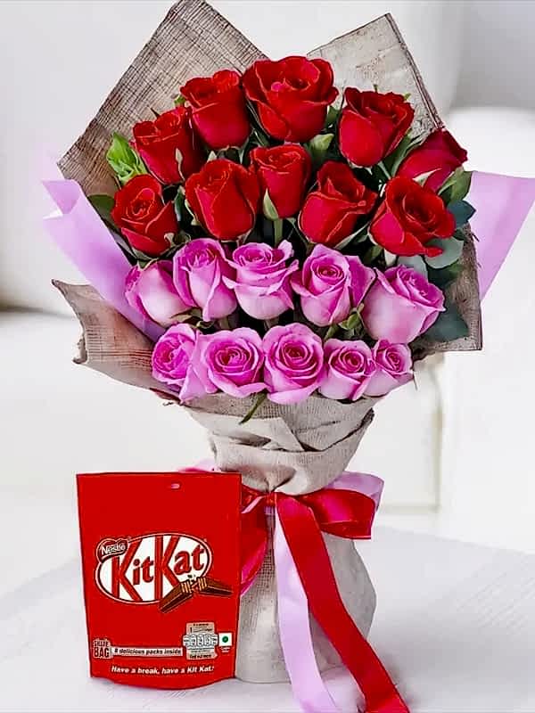  Antalya Lara Çiçekçiler - Pembe ve Kırmızı Gül Buketi + Nefis Çikolata