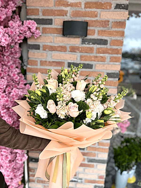 Antalya Lara Çiçek Siparişi - ŞEBBOY VE PUDRA GÜL BUKETİ 