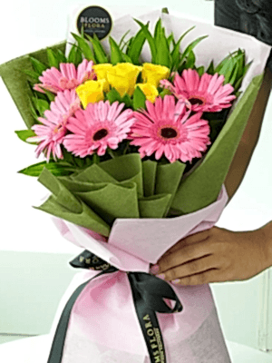  Antalya Lara Çiçekçiler - Pembe Jerbera ve Sarı Gül Buketi