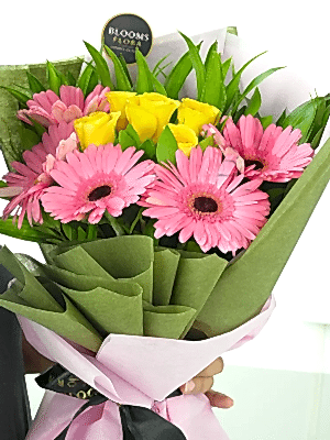  Antalya Lara Çiçek Gönder - Pembe Jerbera ve Sarı Gül Buketi